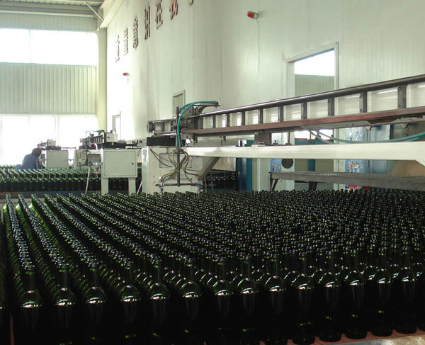 Introduction to the production process of glass bottles